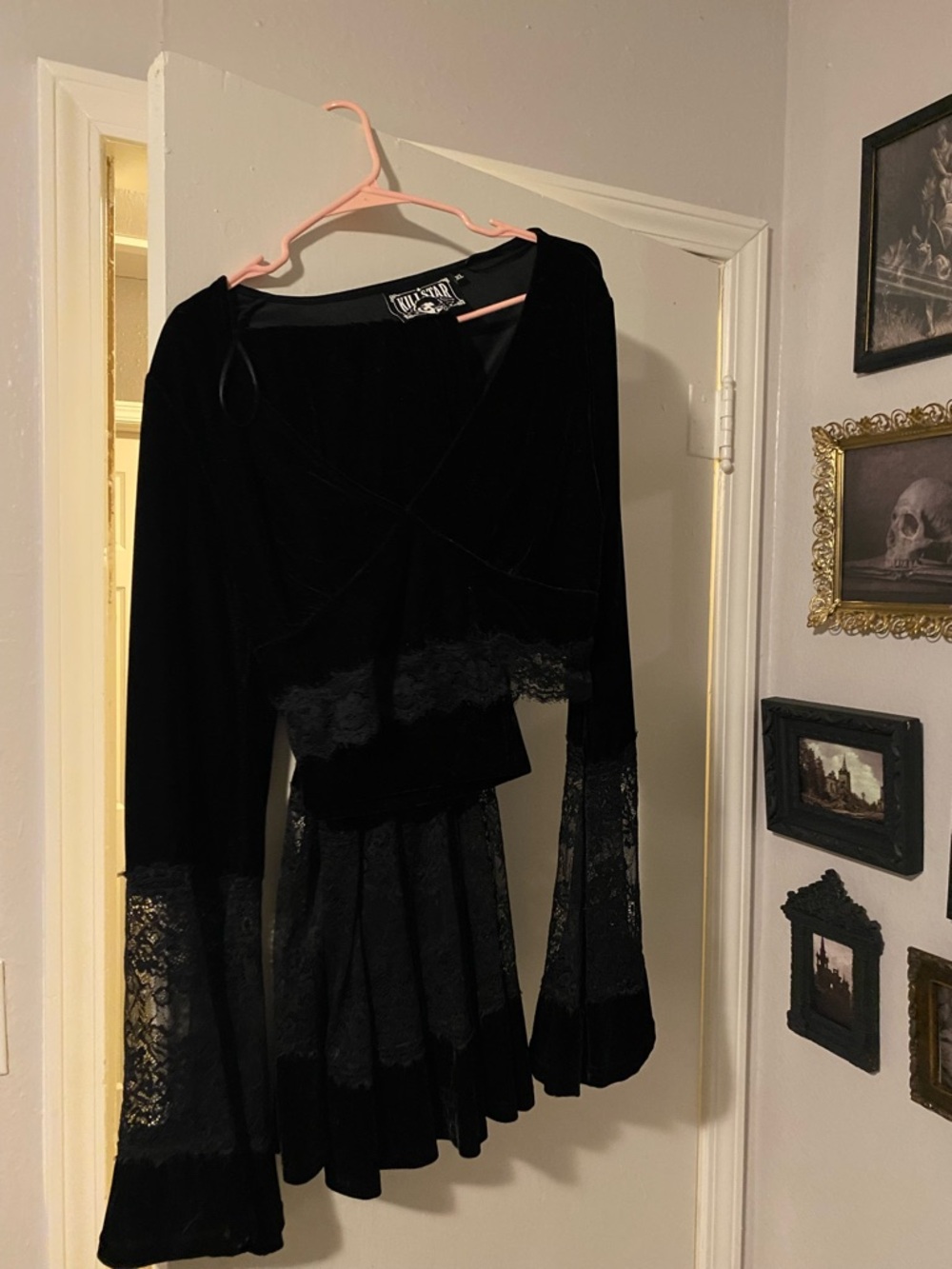 LAST CHANCE! Black Velvet Bell Sleeve crop top and pants XL - Picture 4 of 5